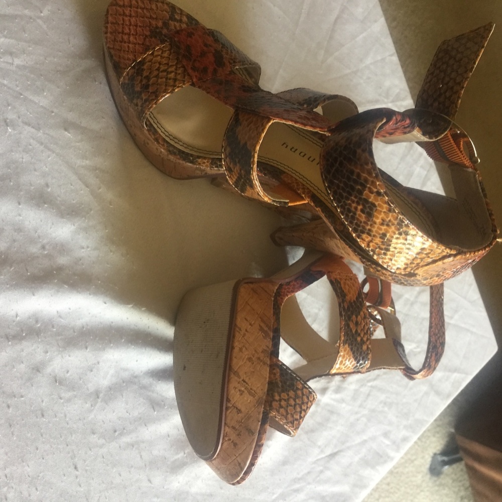 Shoes - Picture 3 of 3